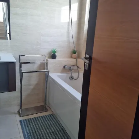 וילה Casa Michaela *